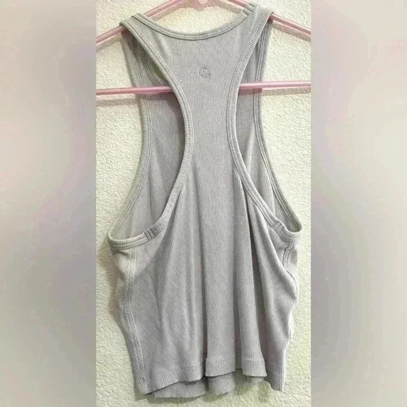 COPY - Cropped Racerback Lululemon Tank Top - Picture 5 of 5
